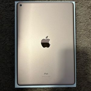 Apple iPad bundle